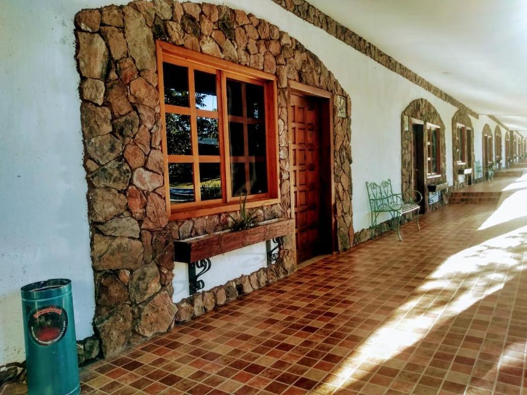 Hotel Hacienda Las Marias Meoqui Dış mekan fotoğraf